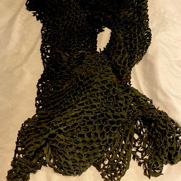 Men’s Scarf - Picture 1 of 5